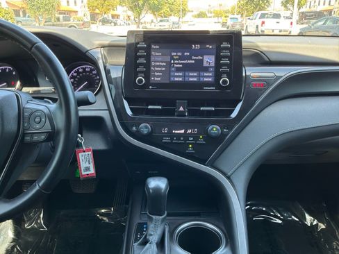Used 2023 Toyota Camry SE FWD image 15
