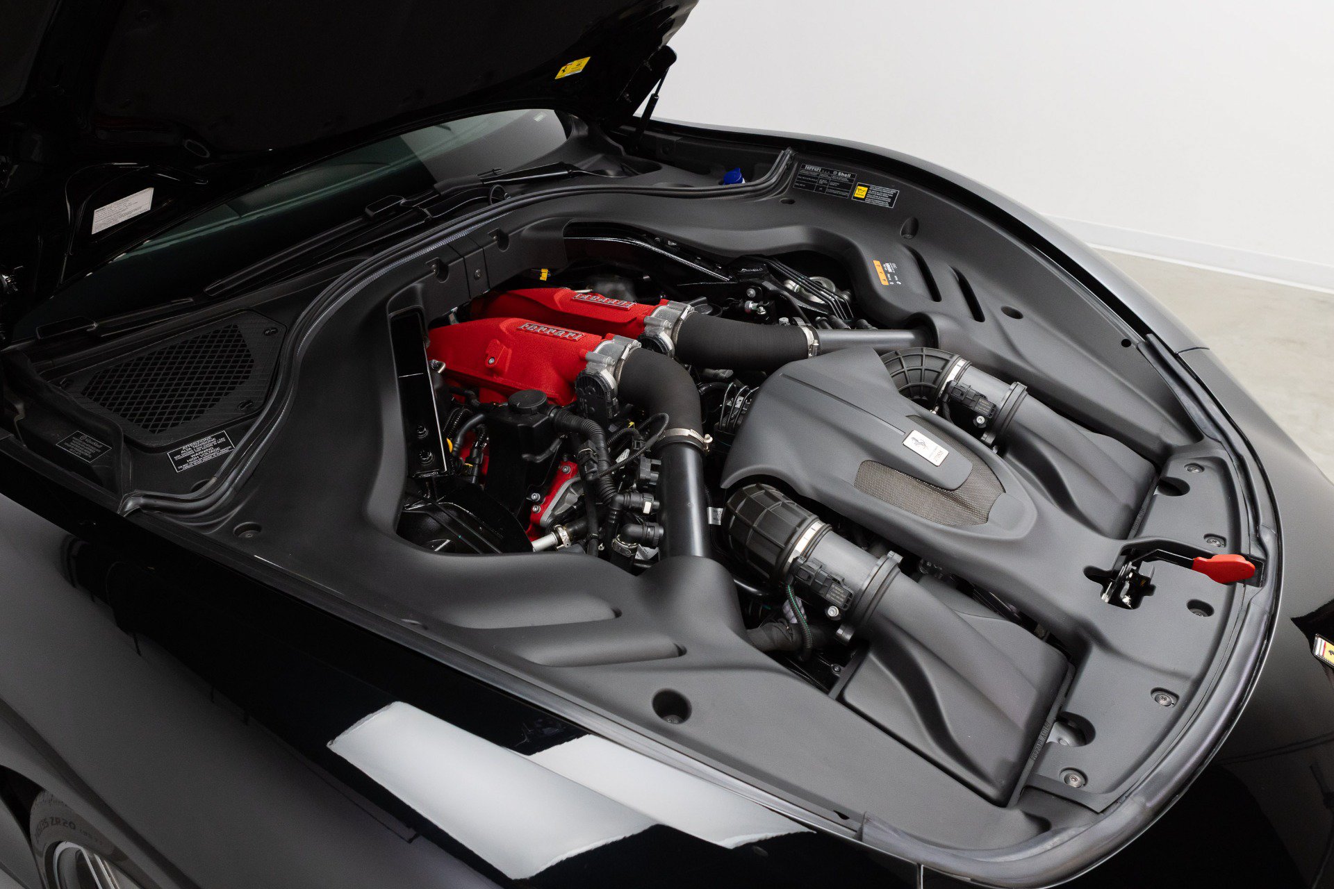 Certified 2022 Ferrari Roma RWD image 88