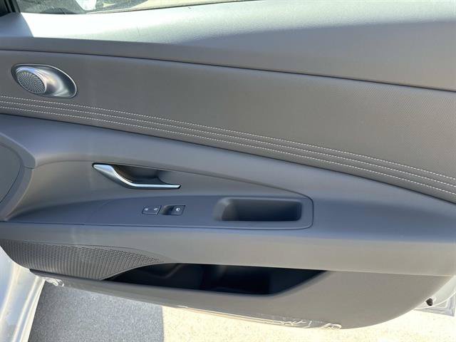 New 2026 Hyundai Elantra Sport FWD image 23