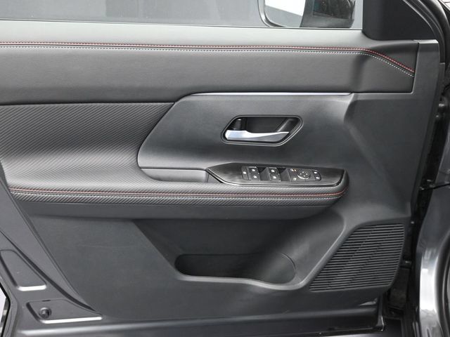 New 2026 Nissan Kicks SR FWD image 15