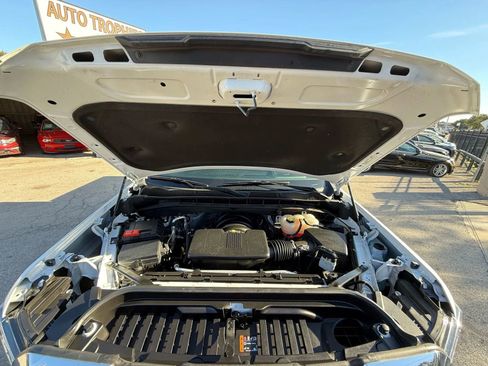 Used 2025 GMC Sierra 1500 SLT image 28