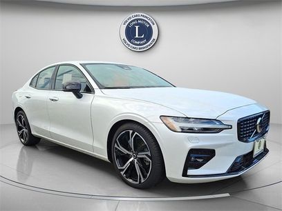 New 2024 Volvo S60 B5 Core w/ Climate Package