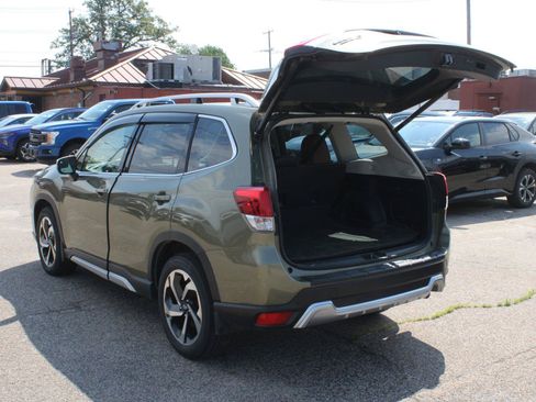 Used 2023 Subaru Forester Touring AWD/4WD image 7