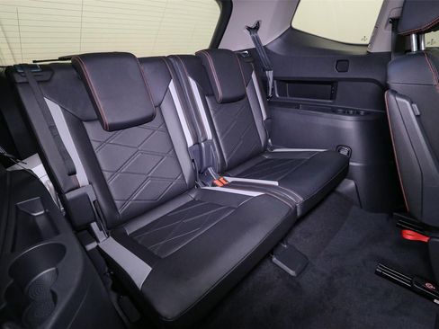 New 2026 Volkswagen Atlas Peak Edition image 19