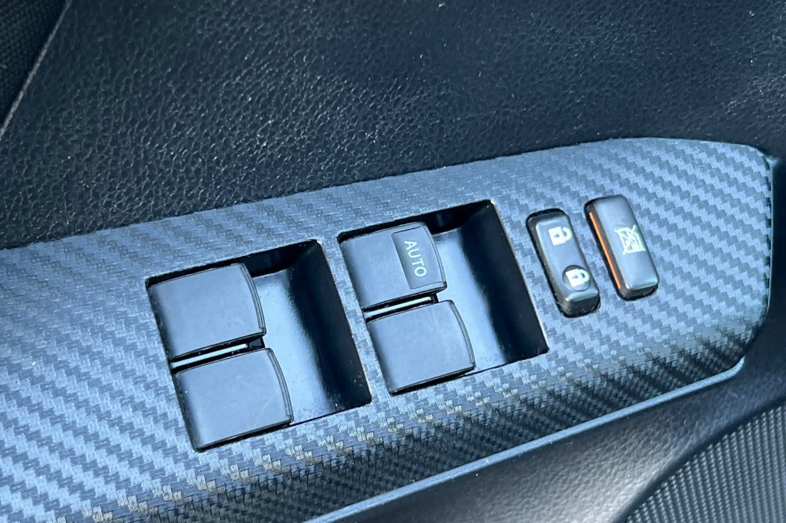 Used 2014 Toyota RAV4 XLE AWD/4WD image 13