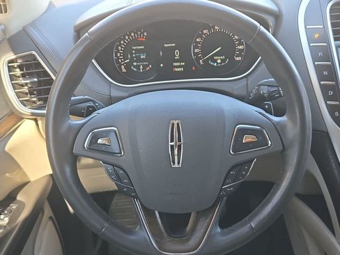 Used 2018 Lincoln MKX Reserve FWD image 23
