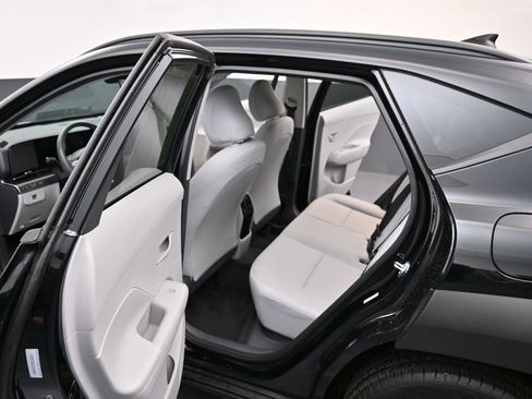 Certified 2025 Hyundai Kona SEL image 11