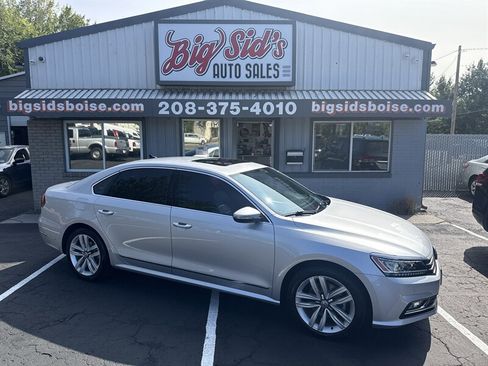 Used 2017 Volkswagen Passat 1.8T SE FWD image 1