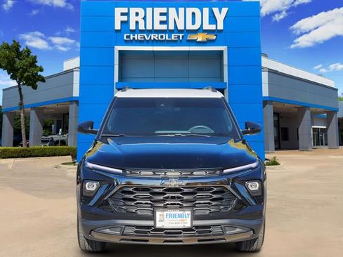 Used 2025 Chevrolet TrailBlazer ACTIV w/ Convenience Package image 2