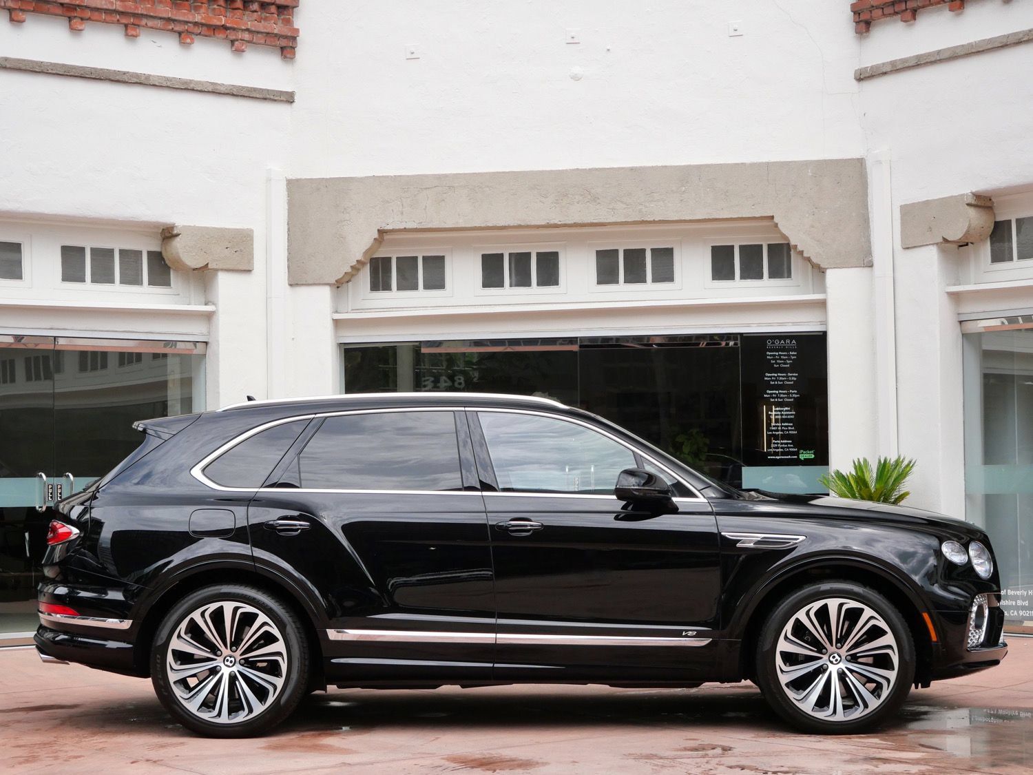 Used 2022 Bentley Bentayga AWD/4WD image 5