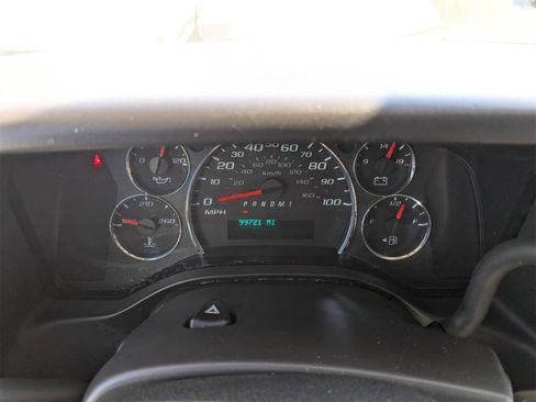 Used 2023 Chevrolet Express 2500 WORK VAN w/ Driver Convenience Package image 27