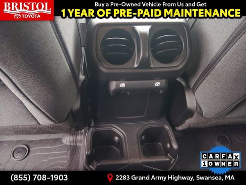Used 2025 Jeep Wrangler Sport S image 15