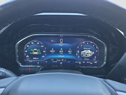 Used 2022 Chevrolet Silverado 1500 RST AWD/4WD image 10