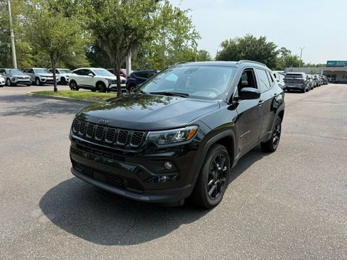 Used 2026 Jeep Compass Latitude AWD/4WD image 1