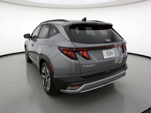 Used 2025 Hyundai Tucson SEL FWD image 6