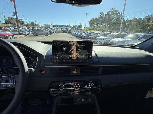 New 2025 Honda Pilot Sport image 17