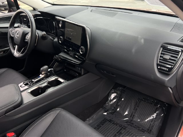 Used 2025 Lexus NX 350h AWD w/ Accessory Package (2T) image 34