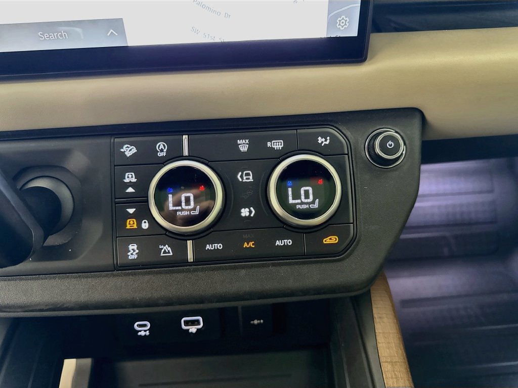Certified 2022 Land Rover Defender 110 X-Dynamic HSE AWD/4WD image 15