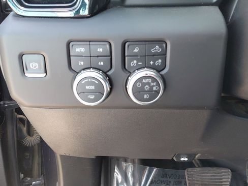 Used 2022 GMC Sierra 1500 AT4 w/ AT4 Premium Package AWD/4WD image 30