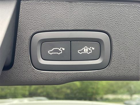 Used 2025 Volvo XC60 T8 Ultra w/ Protection Package Premier image 37