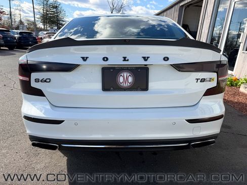 Used 2019 Volvo S60 T8 Inscription image 6