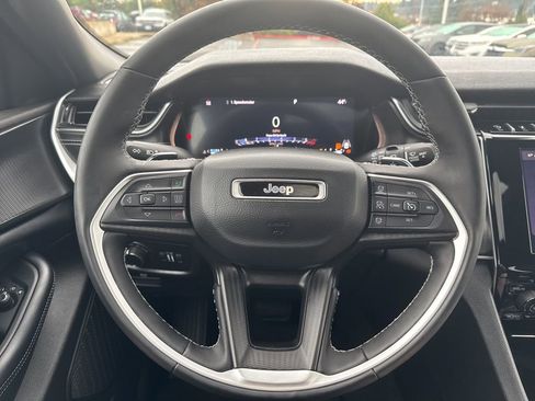 Used 2024 Jeep Grand Cherokee L Altitude image 16