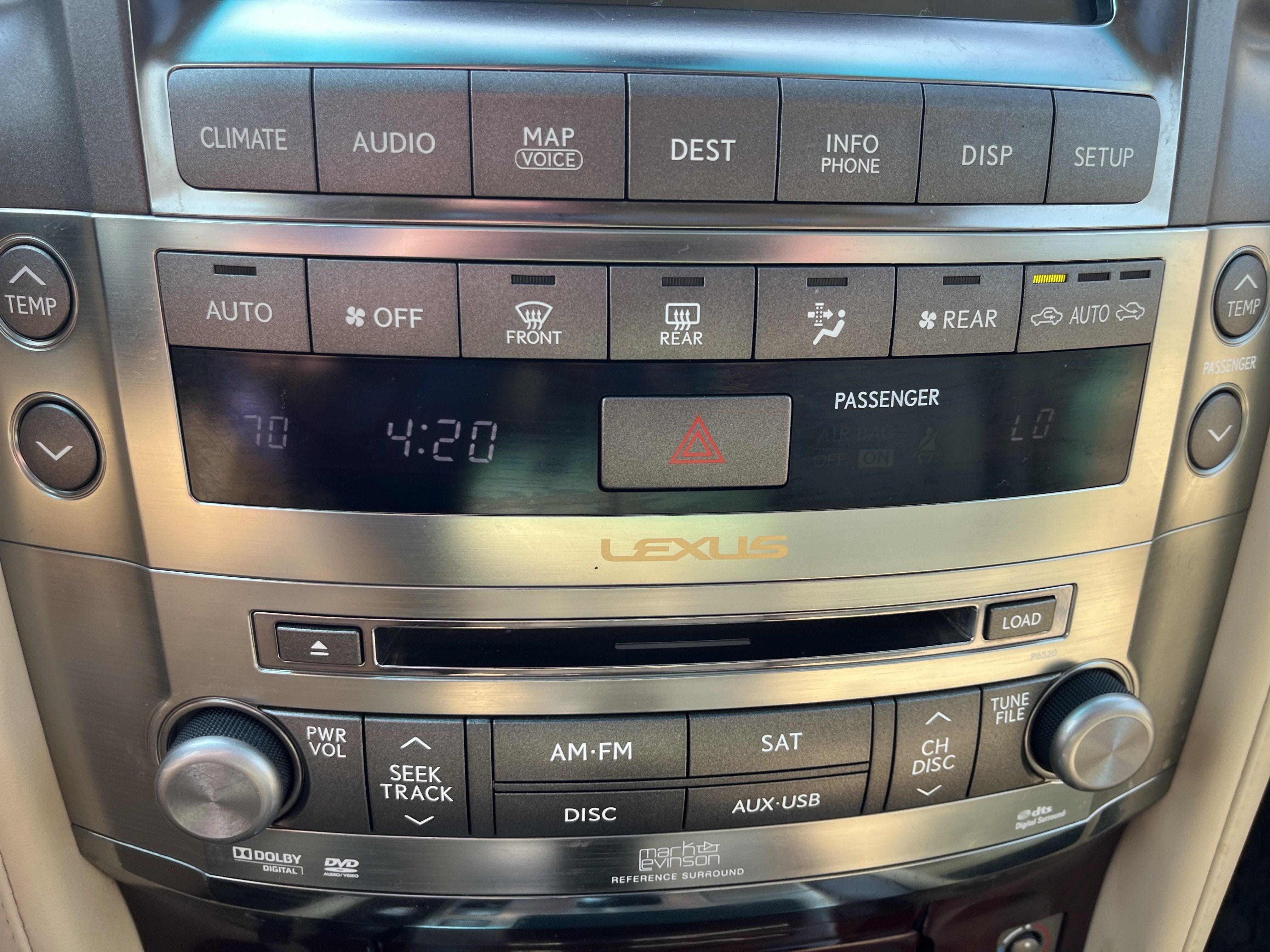 Used 2011 Lexus LX 570 4WD w/ Luxury Pkg image 25