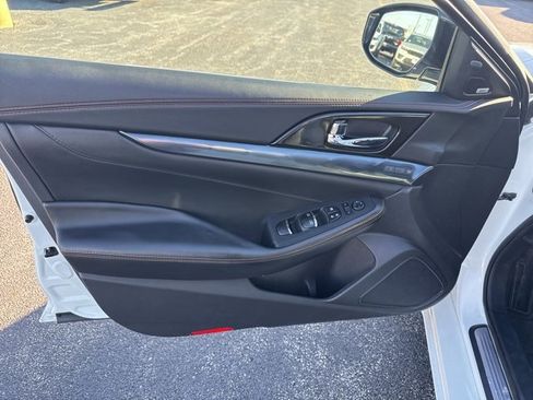 Used 2019 Nissan Maxima SR w/ Premium Package image 22
