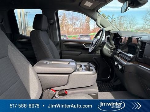 Used 2023 GMC Sierra 1500 SLE image 16