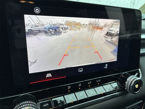 Used 2023 GMC Canyon Elevation w/ Convenience Package image 16