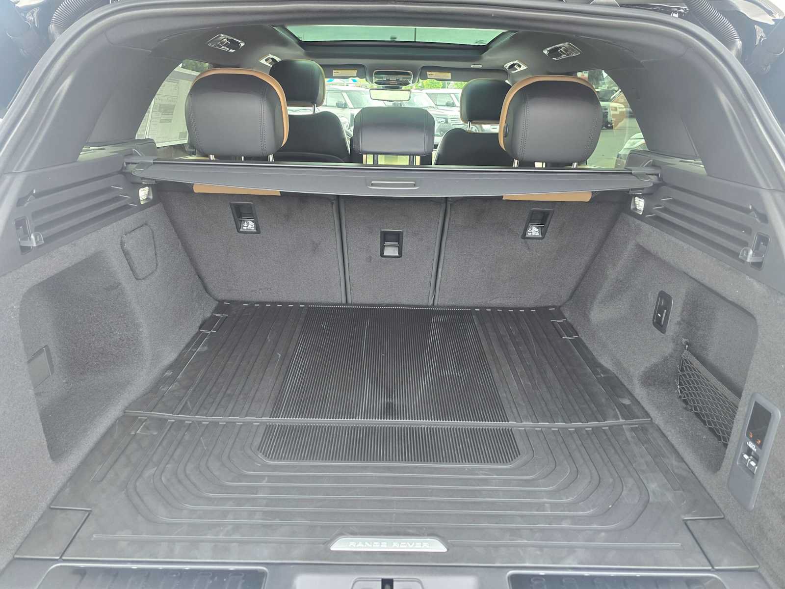 New 2026 Land Rover Range Rover Sport Dynamic SE AWD/4WD image 14