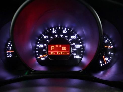 Used 2019 Kia Soul + image 15