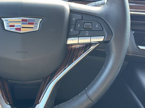 Used 2022 Cadillac Escalade Premium Luxury w/ Performance Package AWD/4WD image 13