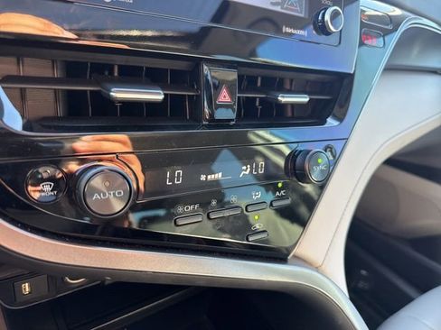 Used 2024 Toyota Camry SE w/ Convenience Package image 12