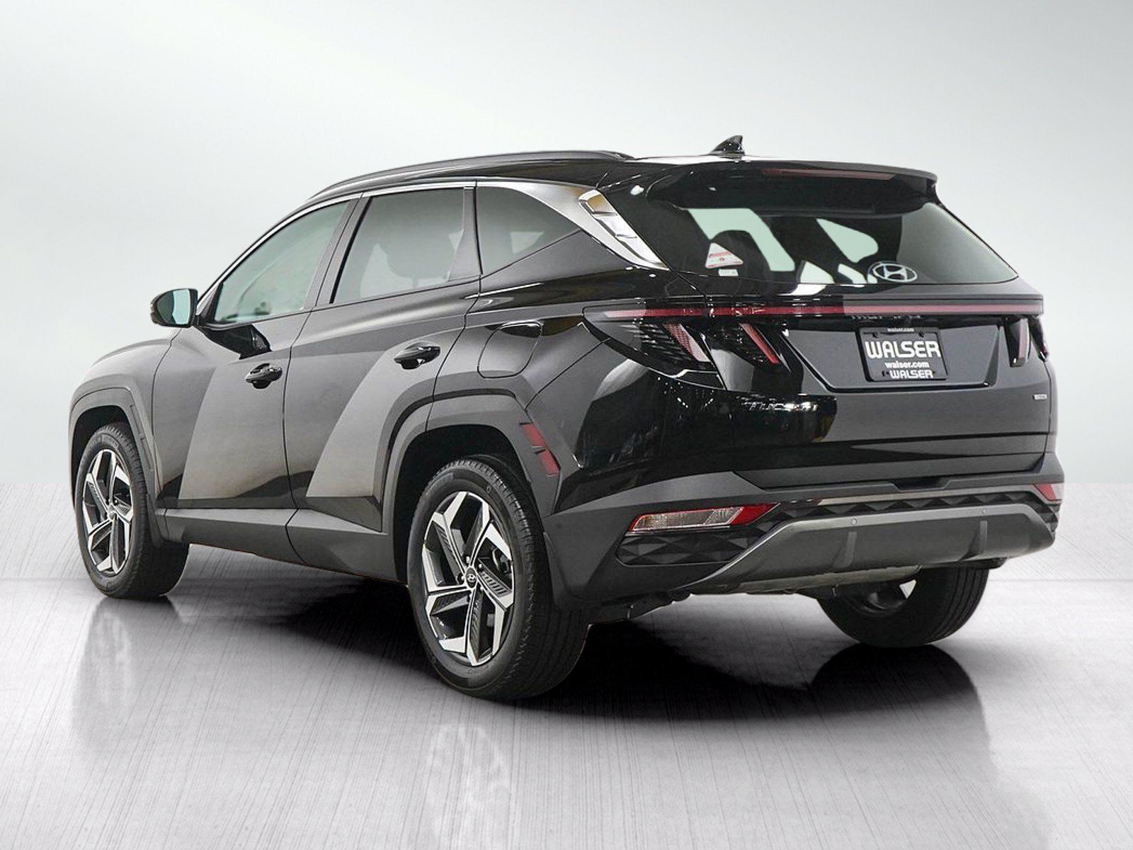Used 2024 Hyundai Tucson Limited AWD/4WD image 4