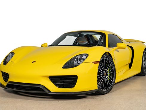 Used 2015 Porsche 918 Spyder AWD/4WD image 24