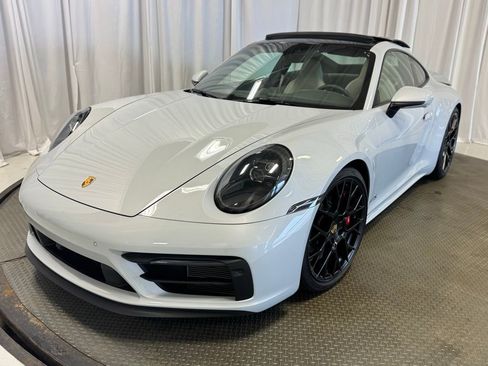 Certified 2024 Porsche 911 Carrera GTS RWD image 37