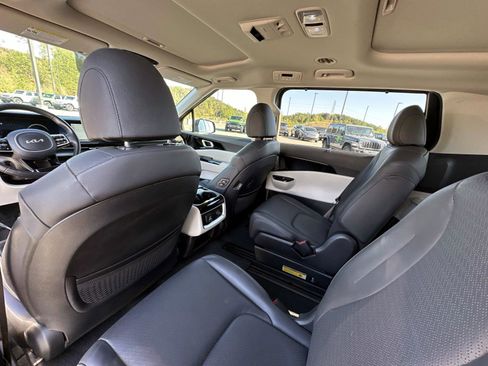 Used 2024 Kia Carnival SX Prestige image 20