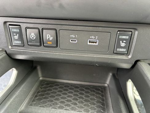 Used 2023 Nissan Frontier SV w/ SV Convenience Package AWD/4WD image 23
