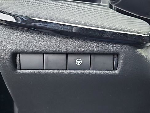 New 2026 Nissan Kicks SR w/ Cold Weather Package image 17