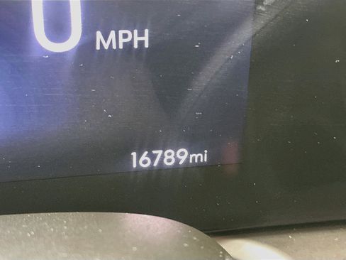 Used 2025 Buick Encore GX Preferred FWD image 19