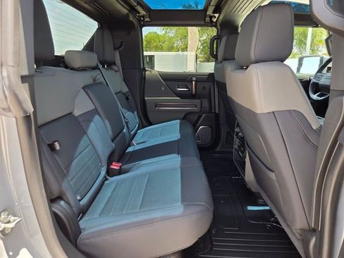 Used 2025 GMC Hummer EV 3X w/ LPO, Sport Package AWD/4WD image 20