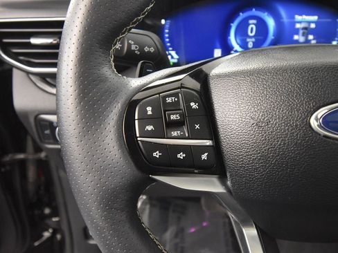 Used 2024 Ford Explorer ST w/ Technology Package image 31