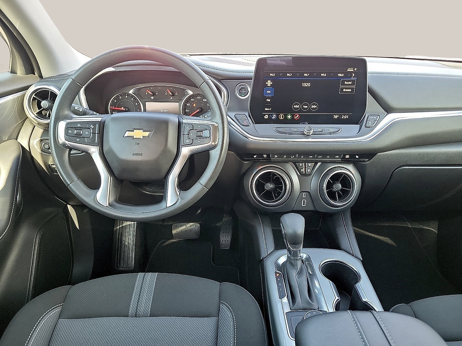 Used 2025 Chevrolet Blazer LT FWD image 10