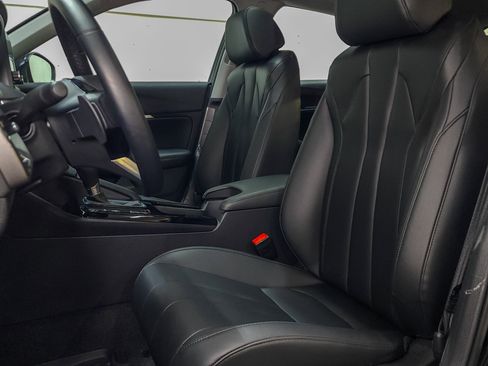 Certified 2025 Acura Integra image 38