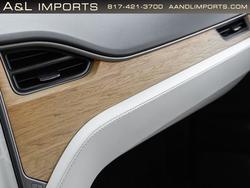 Used 2018 Tesla Model X 75D image 57