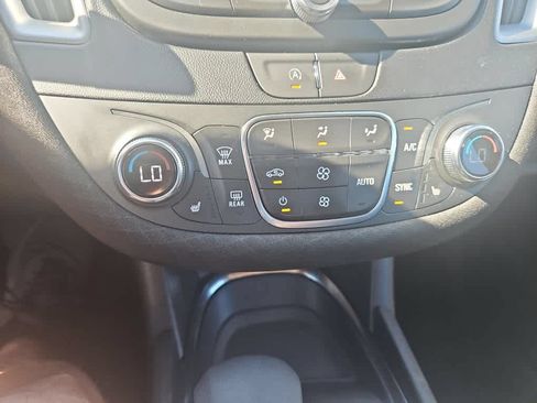 Used 2024 Chevrolet Malibu LT FWD image 17