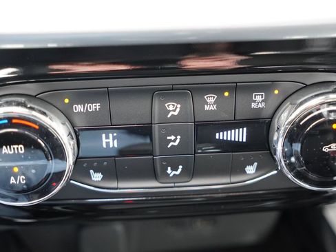 New 2026 Chevrolet Trax LT image 17