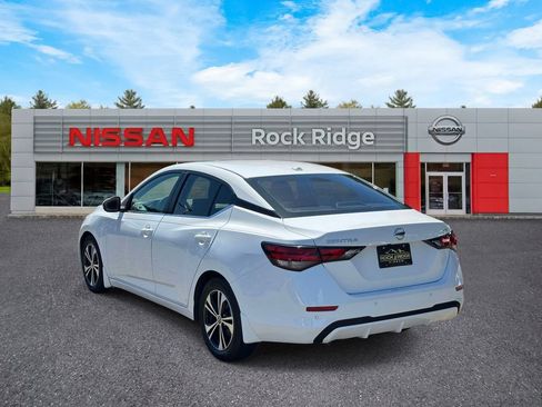 Used 2022 Nissan Sentra SV FWD image 3
