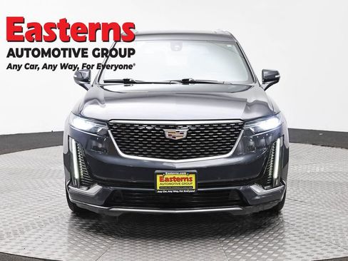 Used 2021 Cadillac XT6 Luxury FWD image 2